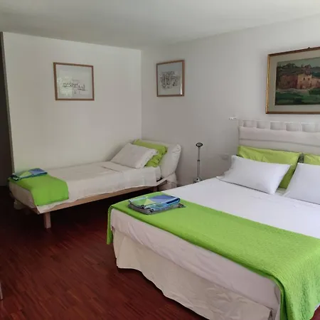 Fantastica Con Piscina 9 Posti Letto * Puntaldia